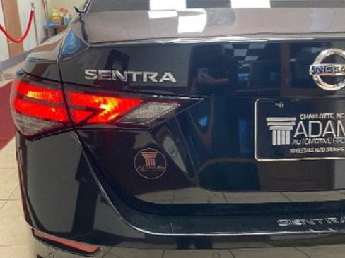 Used 2021 Nissan Sentra SV image 12