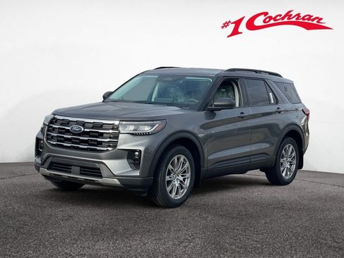 New 2026 Ford Explorer Active w/ Active Comfort Package image 3