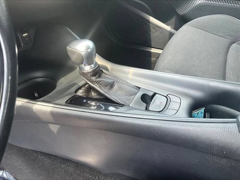 Used 2018 Toyota C-HR XLE FWD image 17