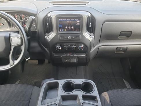 Used 2020 Chevrolet Silverado 1500 Custom w/ Custom Value Package AWD/4WD image 15