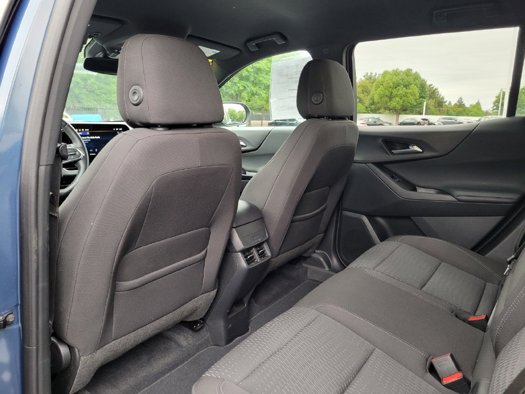 Used 2025 Chevrolet Equinox LT AWD/4WD image 15
