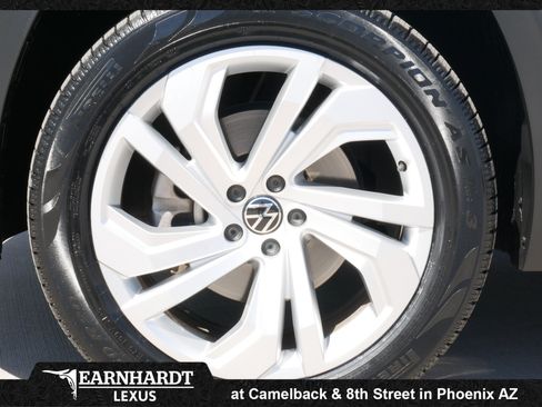 Used 2020 Volkswagen Atlas Cross Sport SEL AWD/4WD image 19