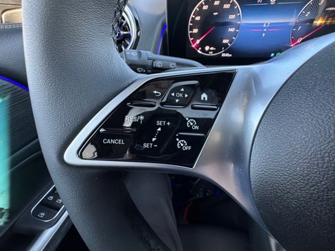 New 2026 Mercedes-Benz GLB 250 4MATIC image 31