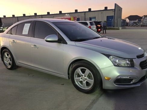 Used 2015 Chevrolet Cruze LT FWD image 34