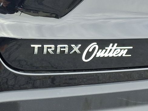 Used 2024 Chevrolet Trax LT w/ Driver Confidence Package FWD image 30