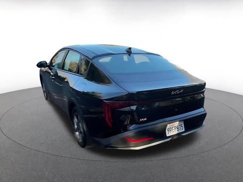 Used 2025 Kia K4 LXS image 10