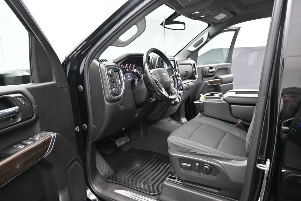 Used 2022 Chevrolet Silverado 3500 LT w/ Convenience Package AWD/4WD image 9