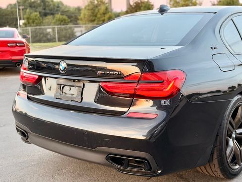 Used 2018 BMW M760i xDrive AWD/4WD image 16