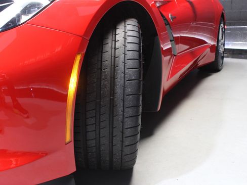 Used 2019 Chevrolet Corvette w/ 2LT w/ 2LT Preferred Equipment Group image 27