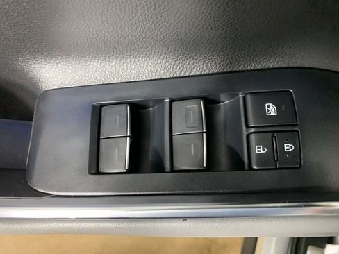 Used 2022 Toyota Highlander Platinum AWD/4WD image 16
