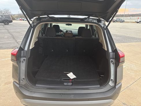 Used 2021 Nissan Rogue SV AWD/4WD image 30