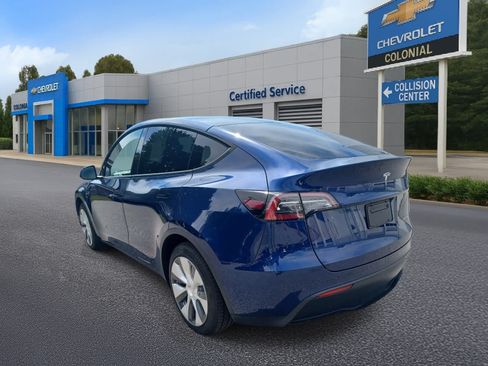 Used 2023 Tesla Model Y AWD image 5