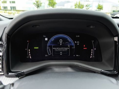 Used 2026 Toyota Camry SE FWD image 15