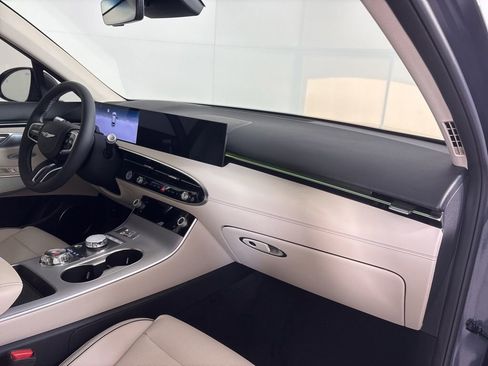 New 2026 Genesis GV70 2.5T Advanced AWD/4WD image 15