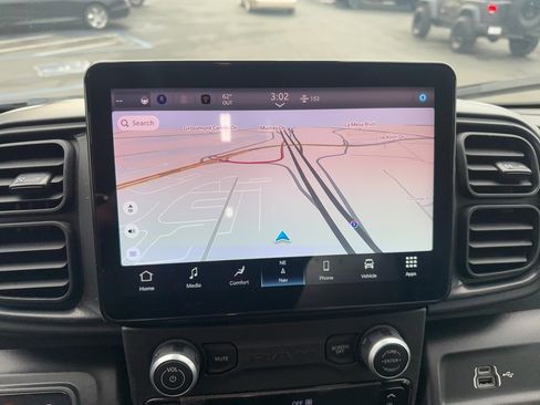 Used 2024 RAM ProMaster 3500 w/ Delivery Van Package image 21