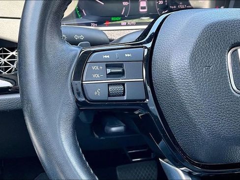 Used 2024 Honda Accord Touring image 11