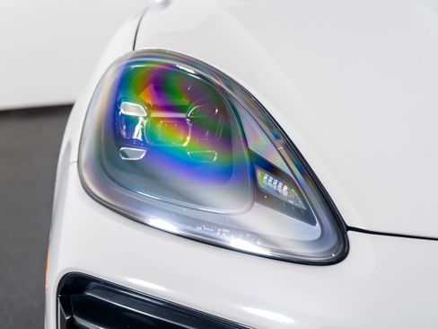 Used 2022 Porsche Cayenne Turbo image 23