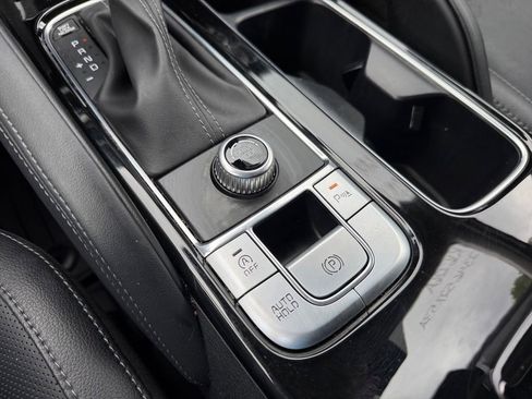 Used 2023 Kia Telluride EX w/ EX Captain's Chair Package FWD image 25