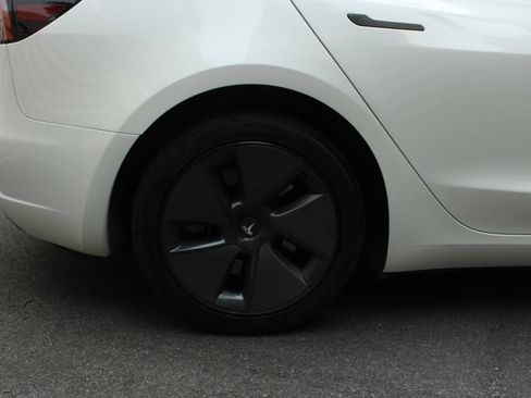 Used 2023 Tesla Model 3 Standard Range RWD image 5
