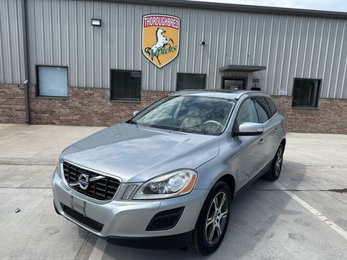 Used 2013 Volvo XC60 T6 image 3