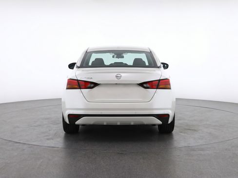Used 2025 Nissan Altima 2.5 SV FWD image 7