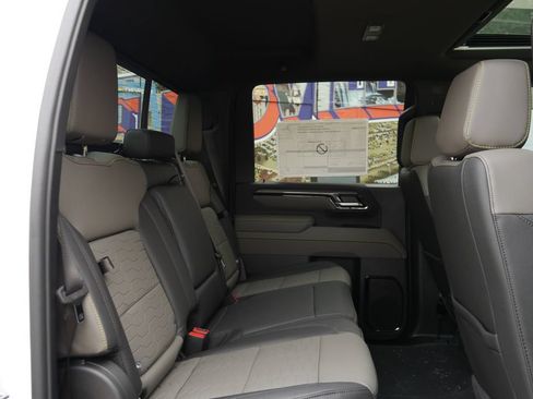 New 2026 Chevrolet Silverado 2500 ZR2 w/ ZR2 Bison Edition AWD/4WD image 19