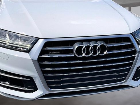 Used 2019 Audi Q7 3.0T Prestige AWD/4WD image 28