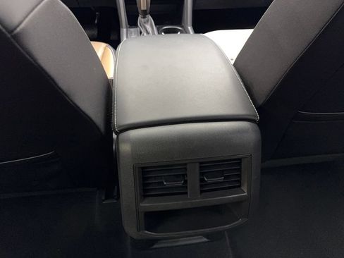 Used 2023 Volkswagen Atlas Cross Sport SE w/ Panoramic Sunroof Package FWD image 67