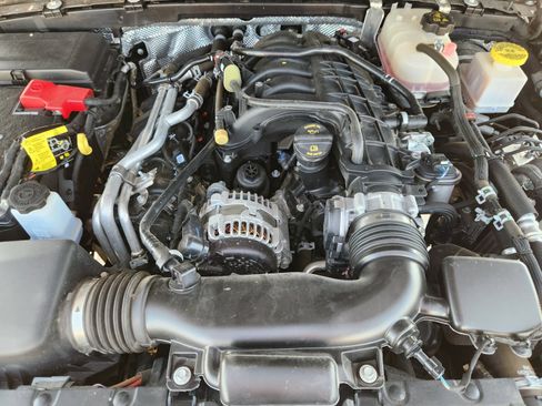 Used 2025 Jeep Gladiator Sport AWD/4WD image 31