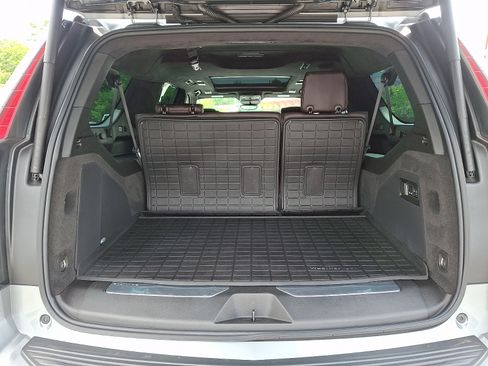 Certified 2024 Cadillac Escalade ESV V w/ LPO, ONYX Package AWD/4WD image 30