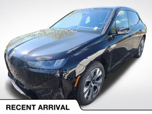 Used 2026 BMW iX xDrive60 AWD/4WD image 1