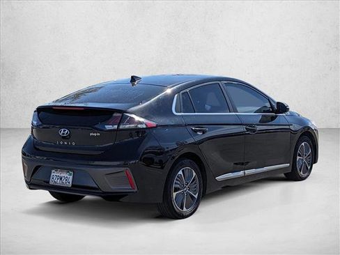 Used 2022 Hyundai Ioniq SEL FWD image 5