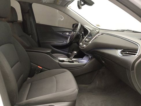 Used 2018 Chevrolet Malibu LT w/ Redline Edition image 21