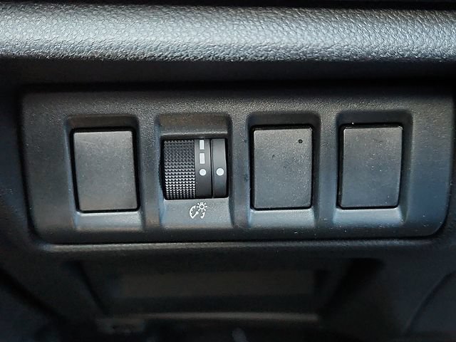 Used 2025 Subaru Outback Premium AWD/4WD image 21