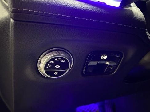 Used 2023 Mercedes-Benz EQS 580 4MATIC Sedan image 36