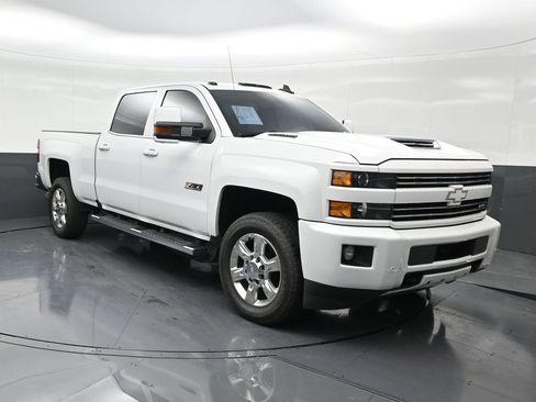 Used 2018 Chevrolet Silverado 2500 LTZ w/ Duramax Plus Package image 8
