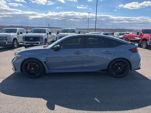 Used 2023 Honda Civic Type R image 5