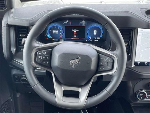 New 2025 Ford Bronco Badlands image 9