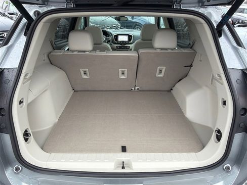 Used 2024 GMC Terrain Denali w/ Denali Premium Package image 18