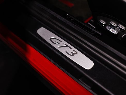 Used 2014 Porsche 911 GT3 image 32