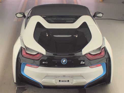 Used 2019 BMW i8 Roadster AWD/4WD image 5