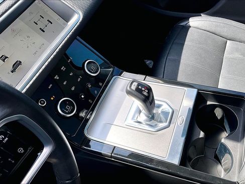 Used 2023 Land Rover Range Rover Evoque S image 18