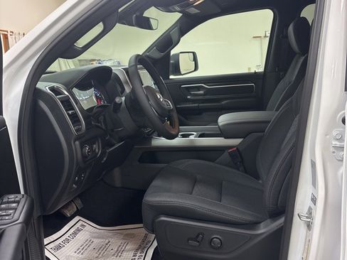 New 2026 RAM 1500 4x4 Crew Cab image 9