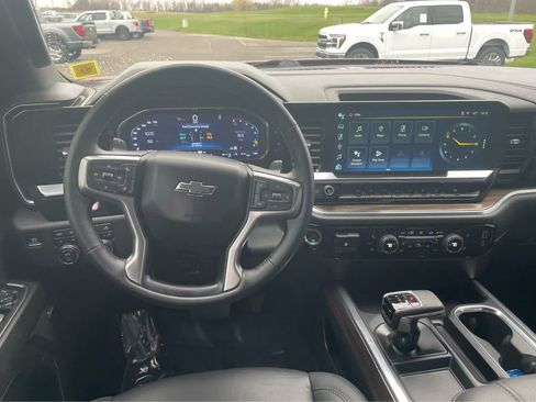 Used 2024 Chevrolet Silverado 1500 RST AWD/4WD image 11
