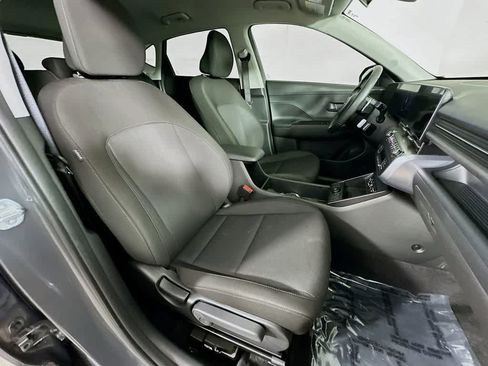 Used 2025 Hyundai Kona SEL FWD image 15