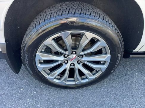 Used 2021 GMC Yukon Denali w/ Denali Ultimate Package AWD/4WD image 7