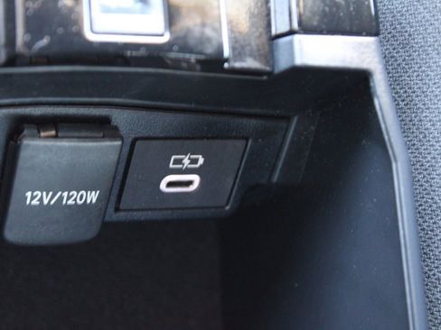 Used 2023 Toyota Corolla SE image 40