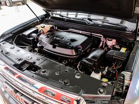 Used 2018 GMC Canyon SLT image 42