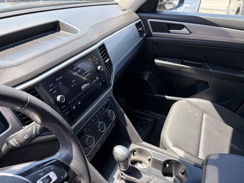 Used 2018 Volkswagen Atlas SE AWD/4WD image 12