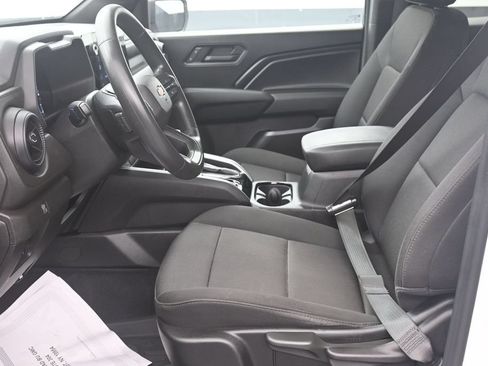 Used 2023 Chevrolet Colorado W/T RWD image 10